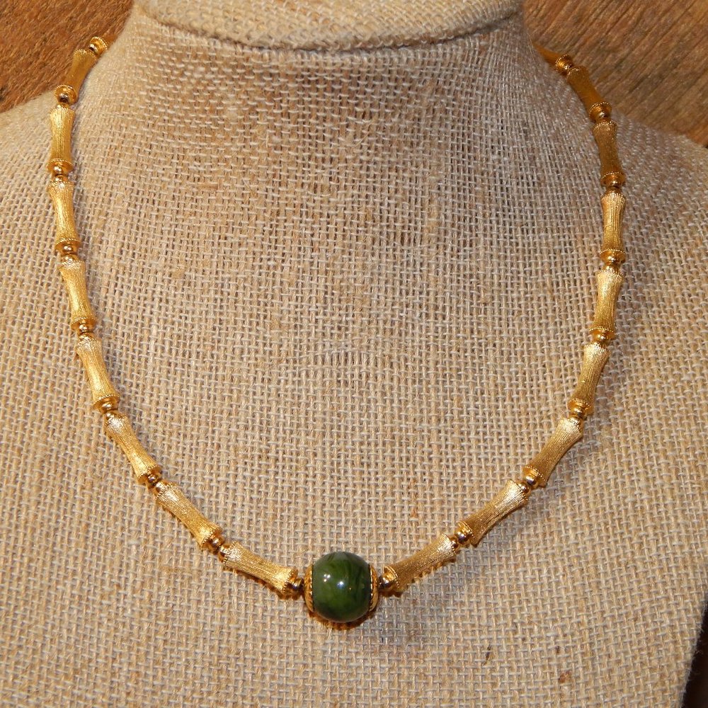 <3 Sweet Asian Bamboo & Green Bead Choker <3
